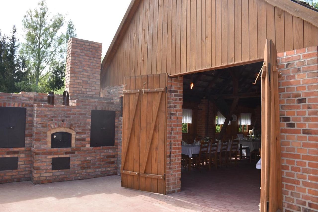 Gosciniec Pod Debem Farm stay Trzciel