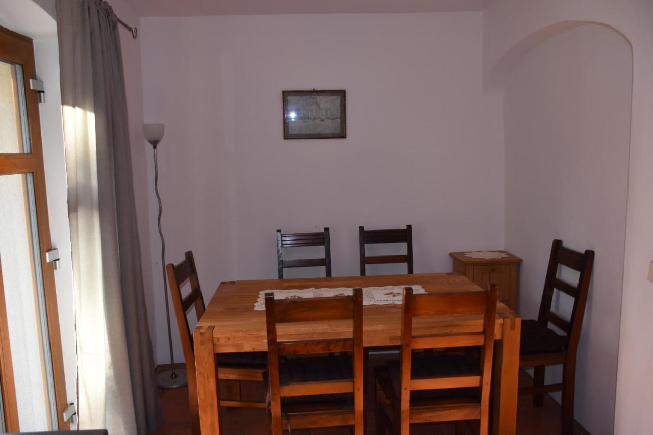 Gosciniec Pod Debem Farm stay